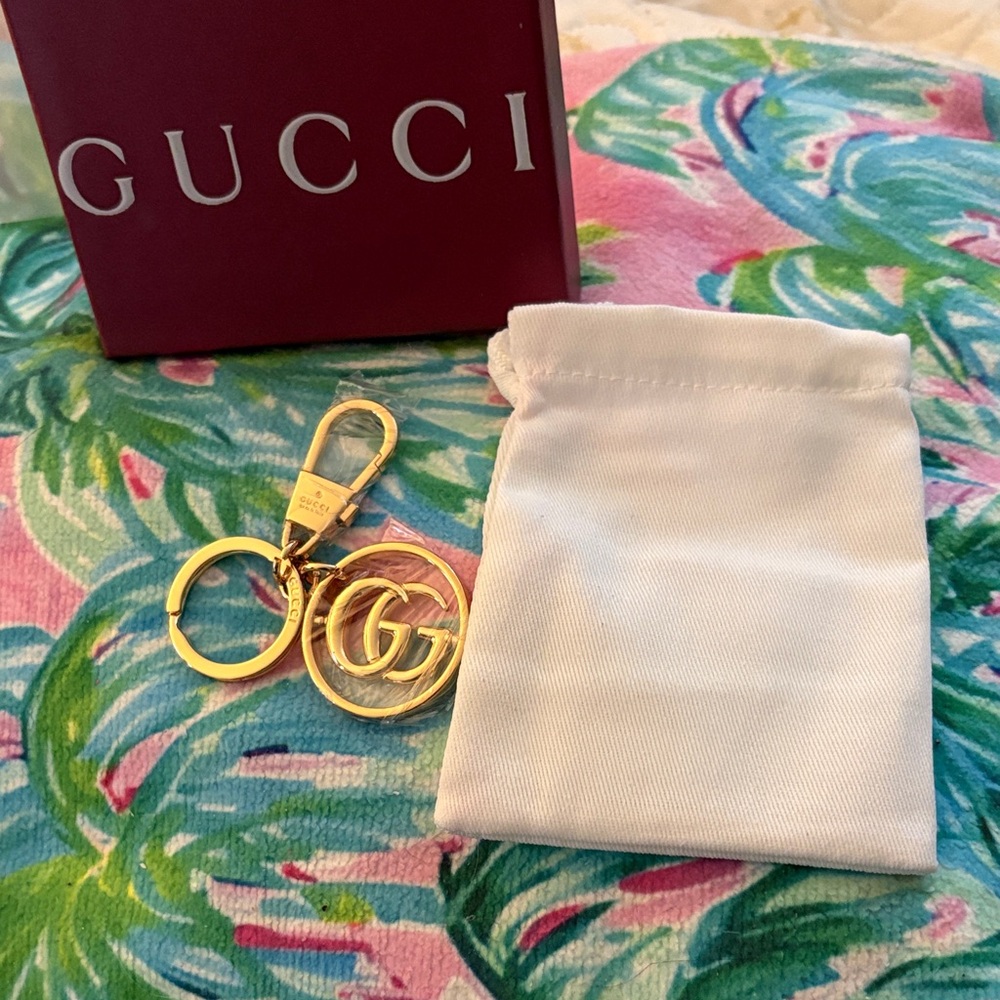 Gucci Gold GG Key Holder